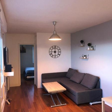 Appartement T2 - Proche Rer サルトルーヴィル エクステリア 写真