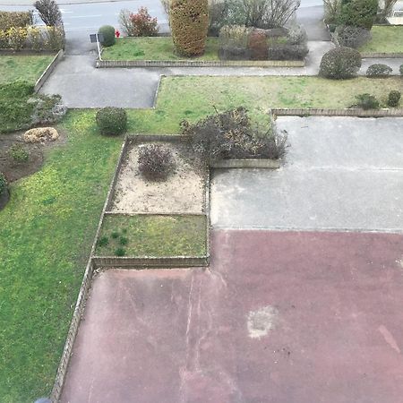Appartement T2 - Proche Rer サルトルーヴィル エクステリア 写真